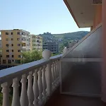 Pensión Nuovo Sun Golem (Tirana)