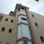 Pensión Nuovo Sun Golem (Tirana)